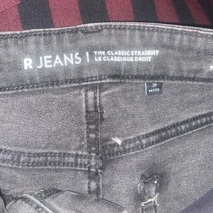 Reitmans classic straight leg black jeans in size 28 waist petite length.